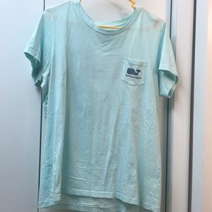 Vineyard vines tee